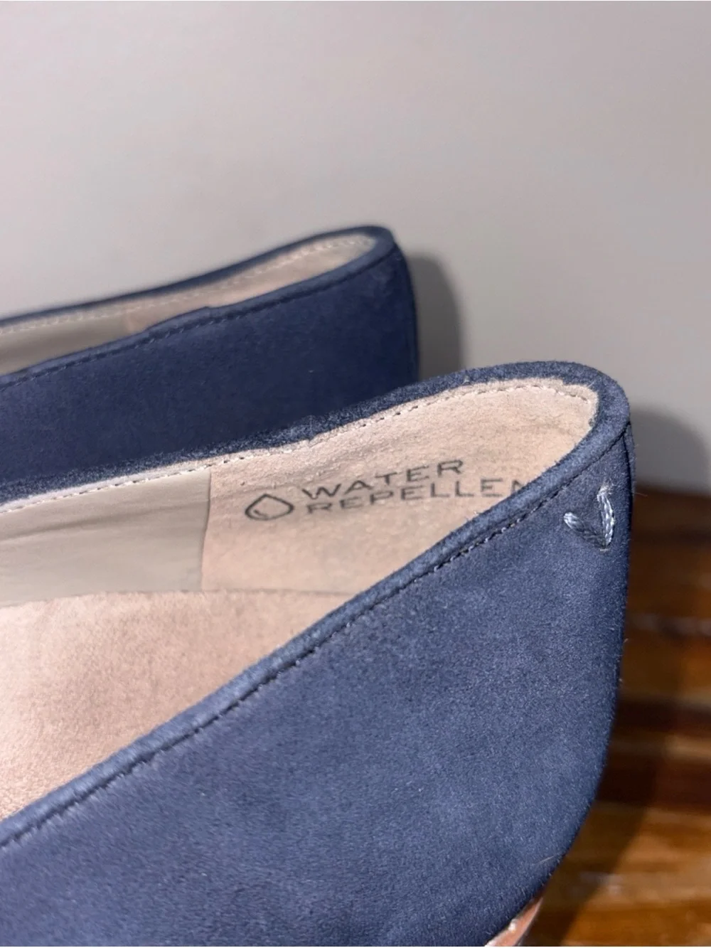 Vionic Women 10 Willa Wedge pump heel shoe Navy blue Suede Waterproof